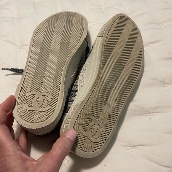 CHANEL Metallic Tweed  SNEAKERS Lace up size 38 - Picture 7 of 7